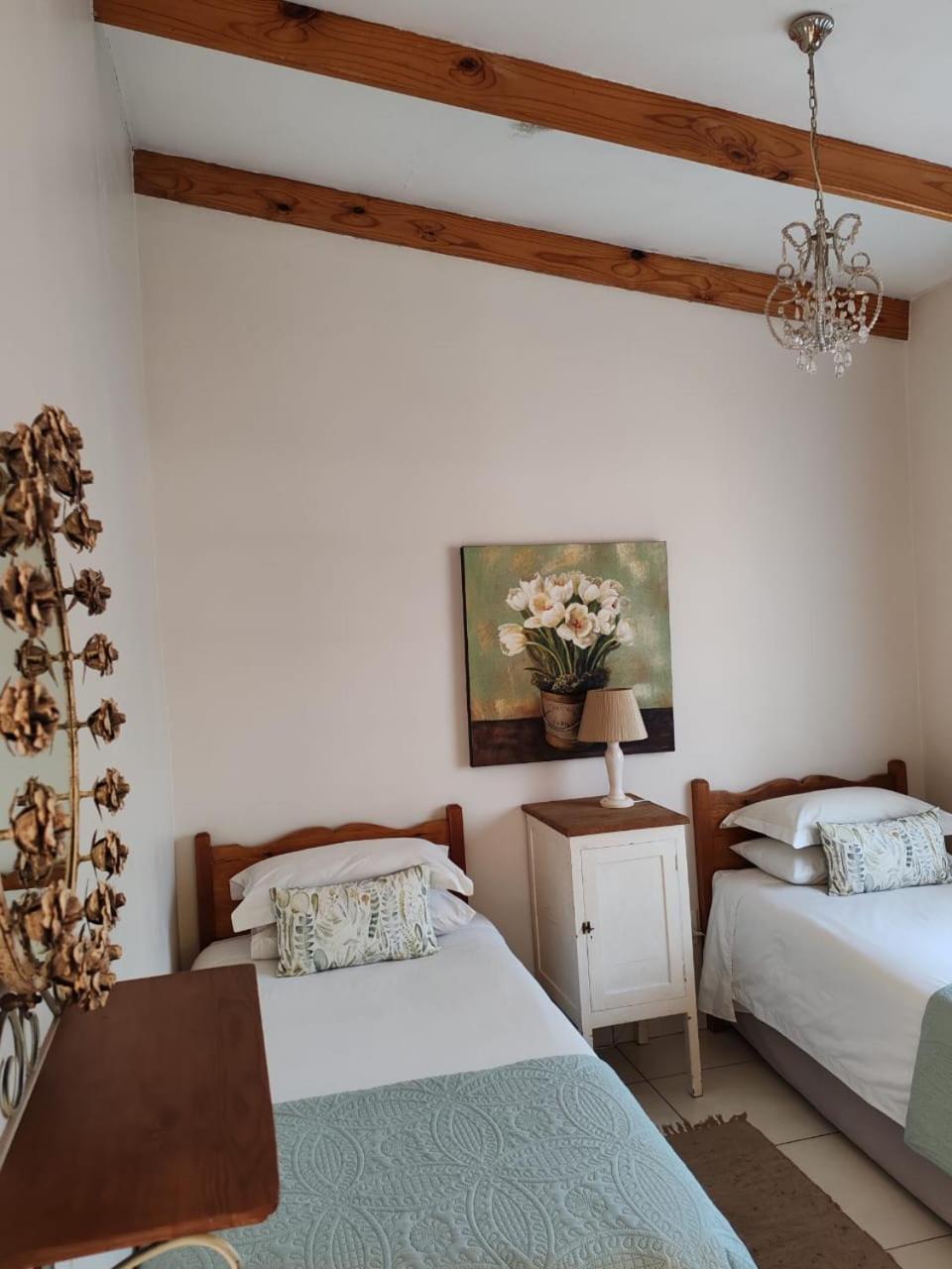 La Guesthouse Piet Retief ภายนอก รูปภาพ
