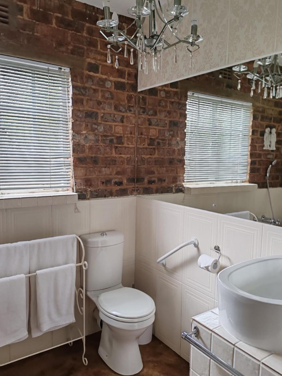 La Guesthouse Piet Retief ภายนอก รูปภาพ