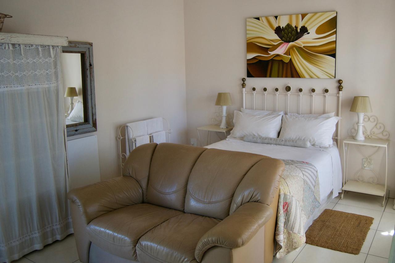 La Guesthouse Piet Retief ภายนอก รูปภาพ